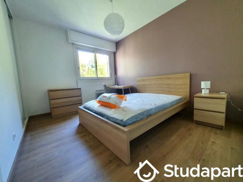 Chambre - 11 m² - 1 pièce