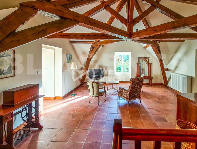 Maison - 530 m² - 20 pièces