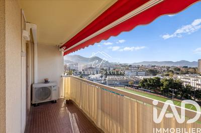 Appartement - 90 m² - 4 pièces