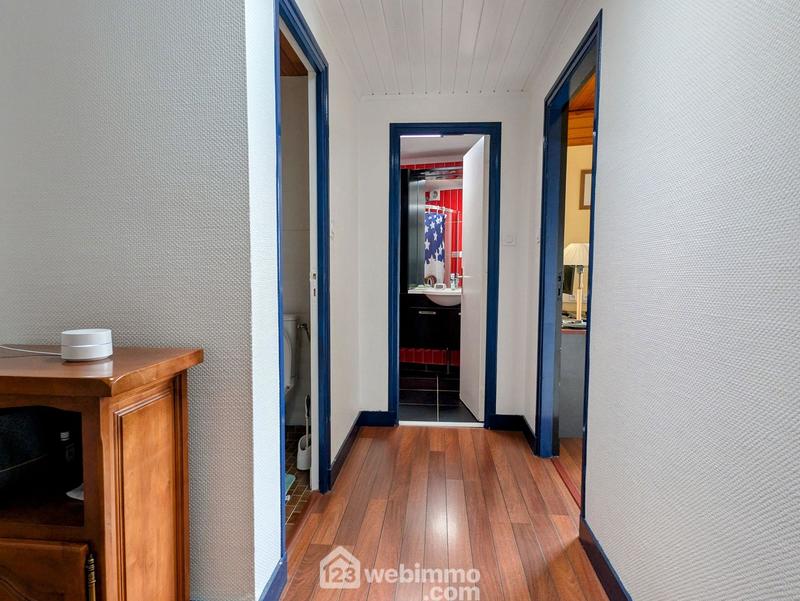 Maison - 234 m² - 8 pièces