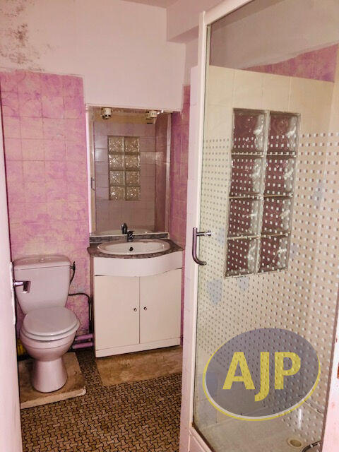 Immeuble - 8 pièces