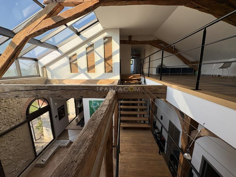 Maison - 375 m² - 7 pièces