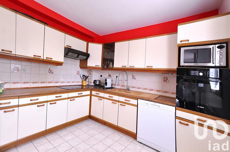 Maison - 94 m² - 5 pièces