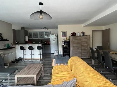 Maison - 93 m² - 4 pièces