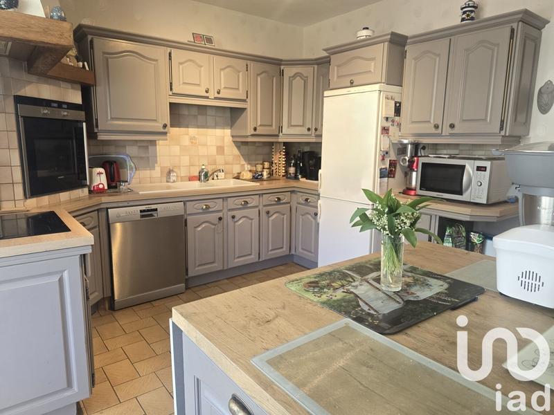 Maison - 203 m² - 8 pièces