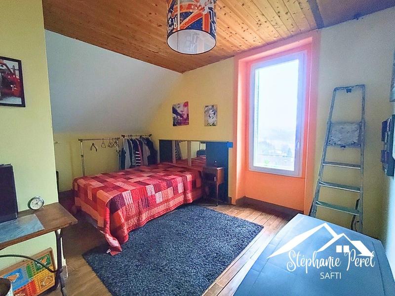 Maison - 108 m² - 5 pièces