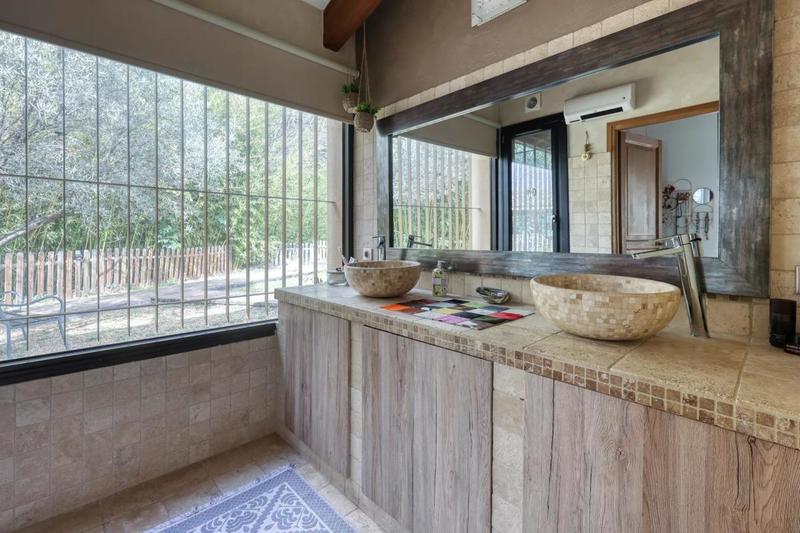 Maison - 203 m² - 5 pièces