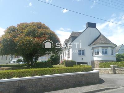 Maison - 137 m² - 6 pièces