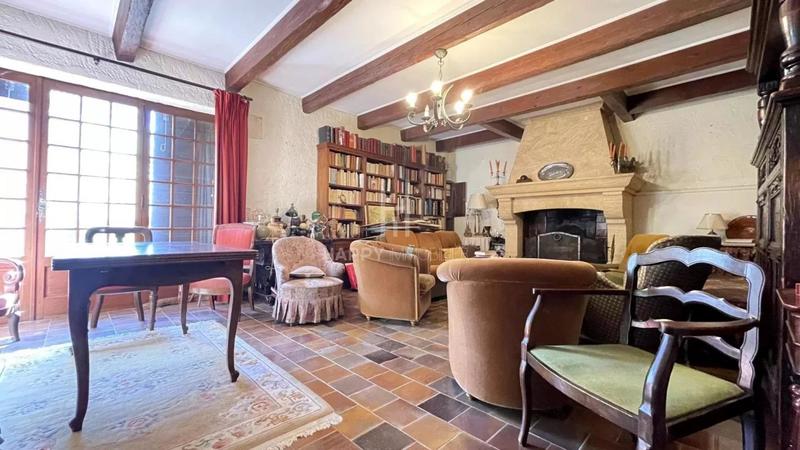 Mas - 230 m² - 7 pièces