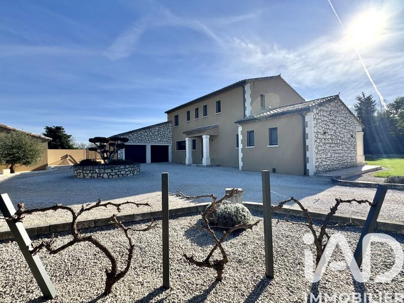 Maison - 195 m² - 6 pièces