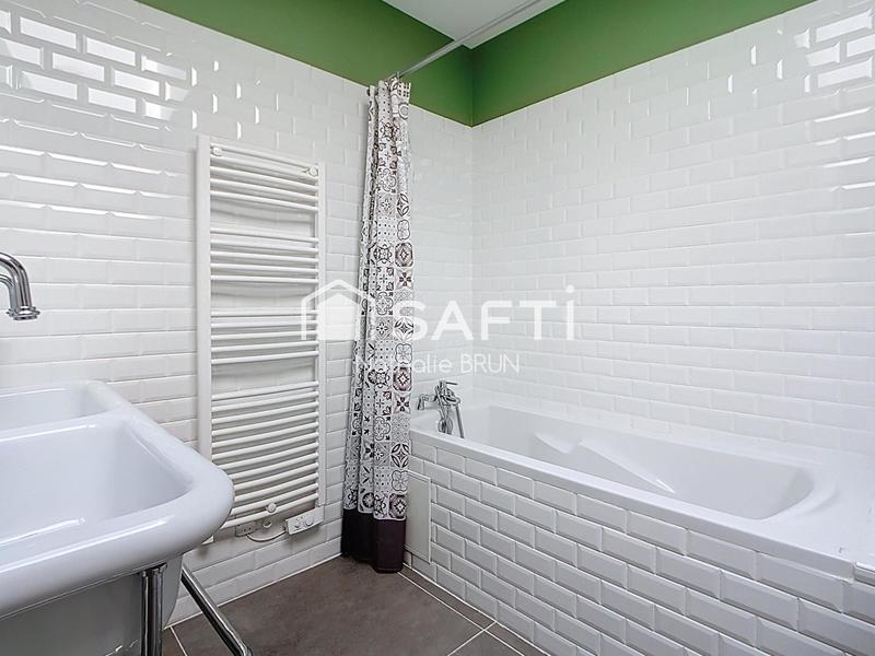 Maison - 180 m² - 6 pièces