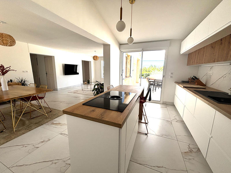 Maison - 121 m² - 5 pièces