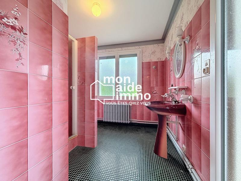 Maison - 250 m² - 7 pièces