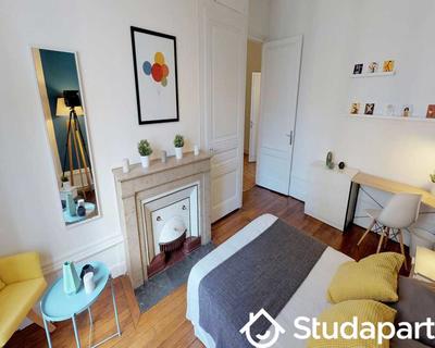 Chambre - 80 m² - 1 pièce