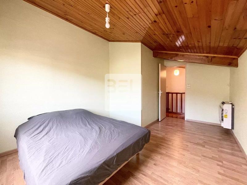 Maison - 163 m² - 7 pièces