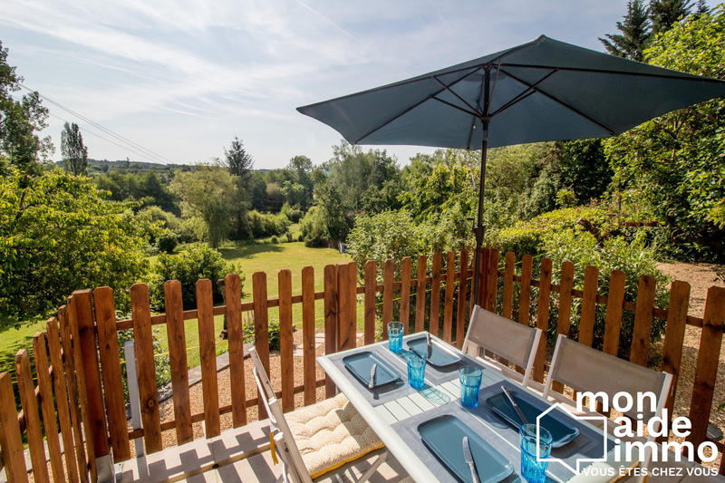 Maison - 240 m² - 15 pièces