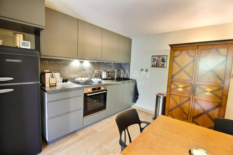 Maison - 180 m² - 7 pièces