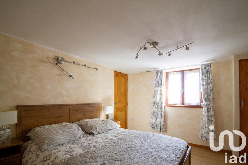 Maison - 180 m² - 7 pièces