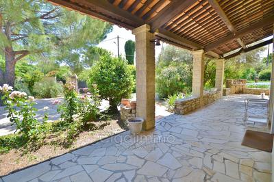 Villa - 151 m² - 6 pièces