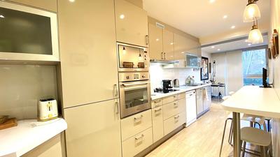 Appartement - 143 m² - 4 pièces