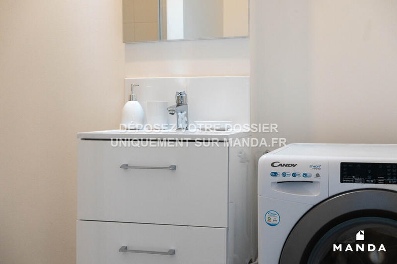 Chambre - 11 m² - 6 pièces