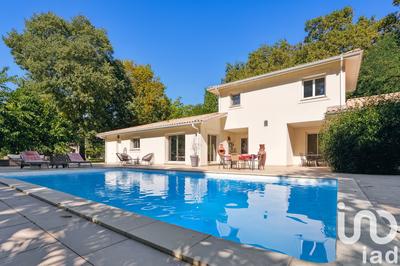 Maison - 190 m² - 6 pièces