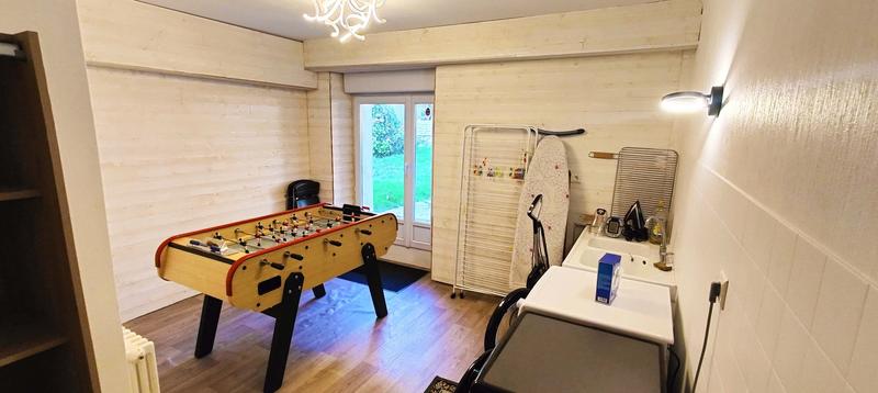 Maison - 253 m² - 11 pièces