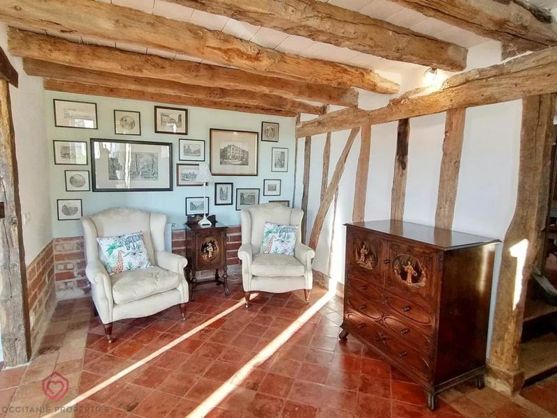 Maison ancienne - 530 m² - 12 pièces
