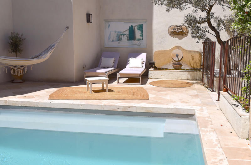 Maison - 295 m² - 10 pièces