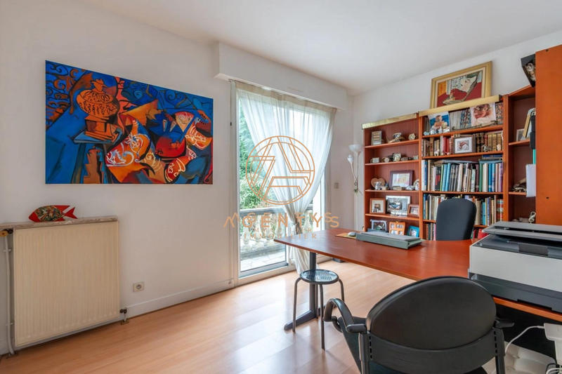 Maison - 205 m² - 8 pièces