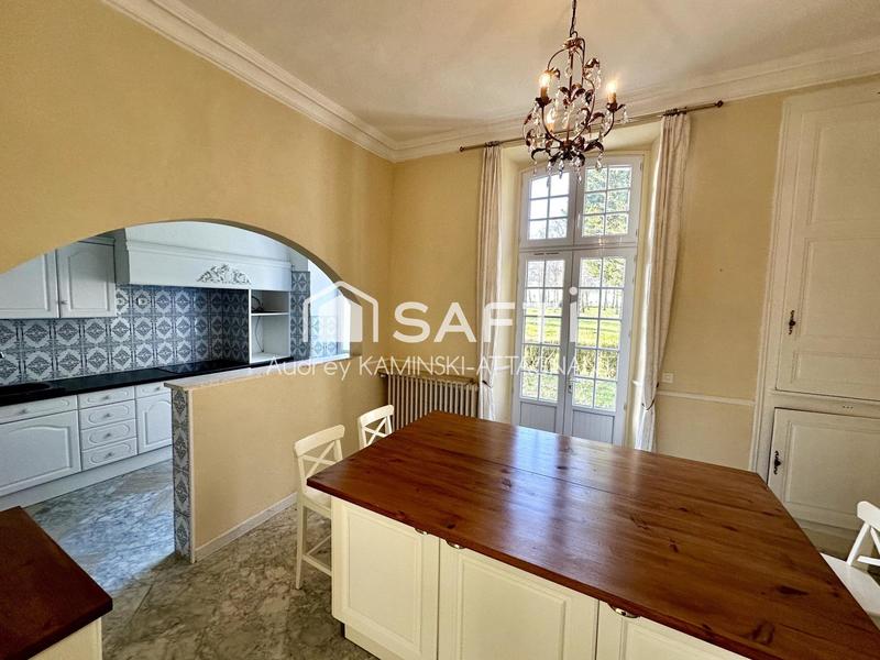 Maison de maîtres - 375 m² - 11 pièces