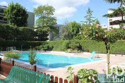 Appartement - 92 m² - 5 pièces