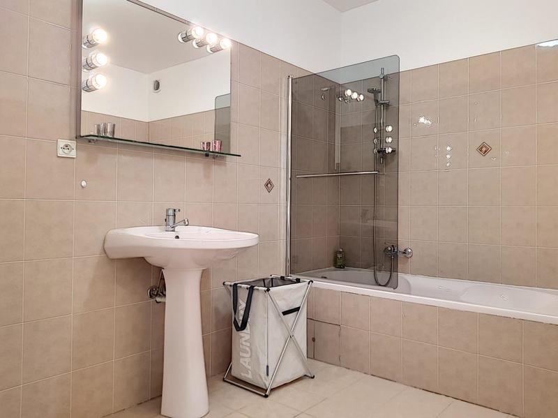 Appartement - 99 m² - 3 pièces