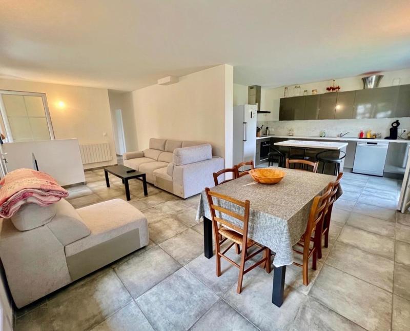 Maison - 101 m² - 6 pièces