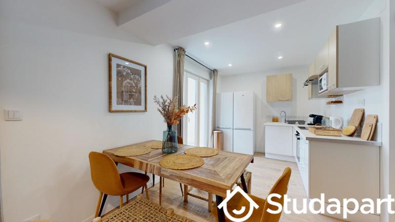 Chambre - 10 m² - 1 pièce