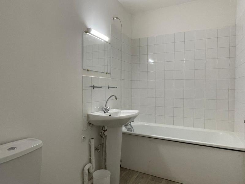 Studio - 30 m² - 1 pièce