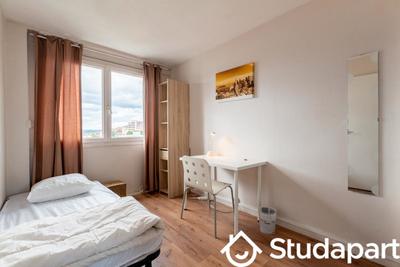 Chambre - 9 m² - 1 pièce