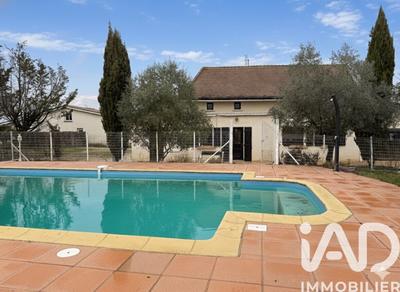 Maison - 180 m² - 7 pièces