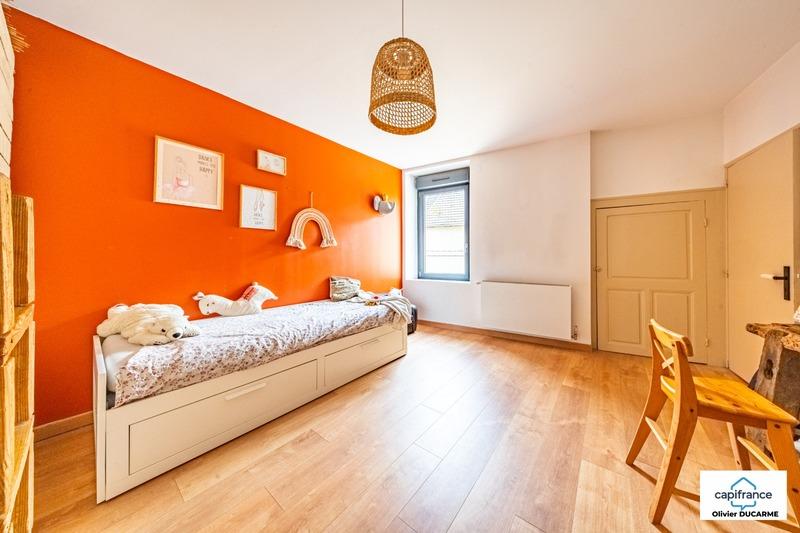 Maison - 180 m² - 9 pièces