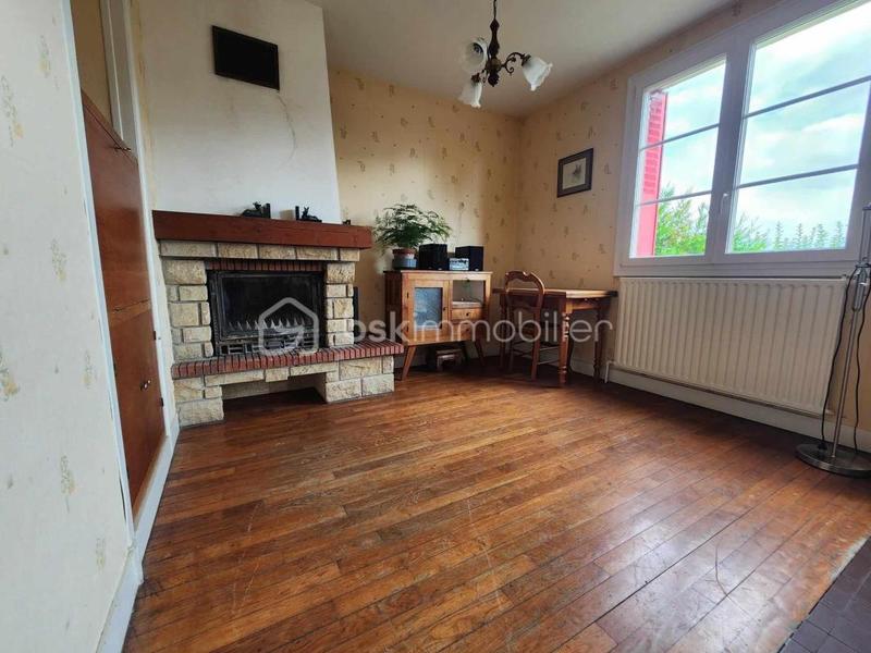 Maison traditionnelle - 137 m² - 8 pièces