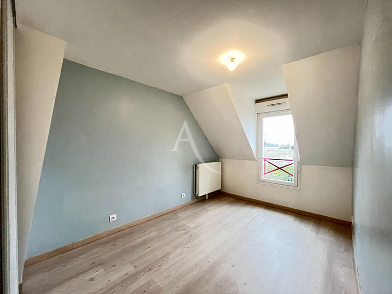 Maison - 104 m² - 4 pièces