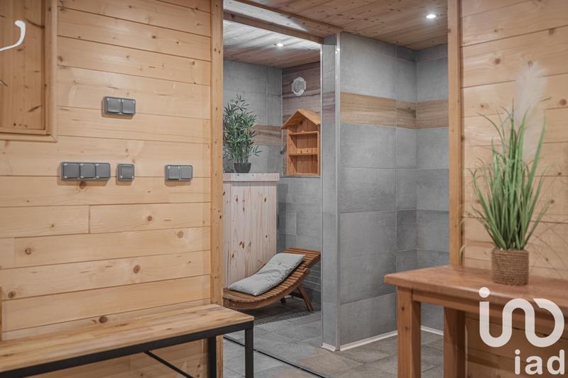 Maison - 424 m² - 10 pièces