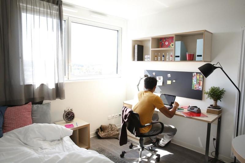 Appartement - 103 m² - 1 pièce