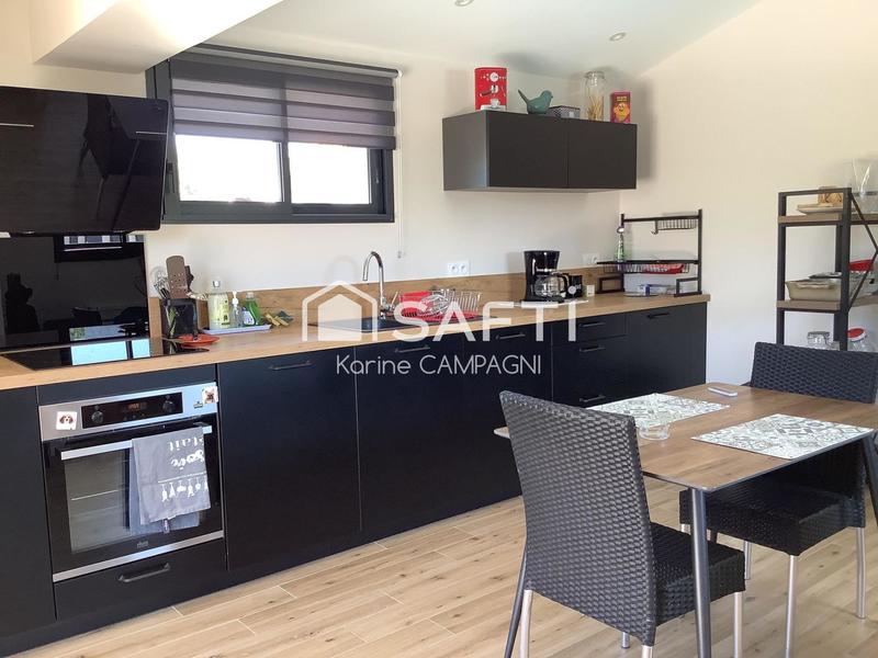 Villa - 200 m² - 8 pièces