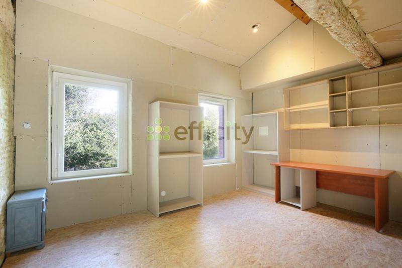 Maison - 260 m² - 8 pièces