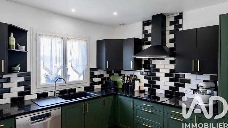 Maison - 139 m² - 6 pièces