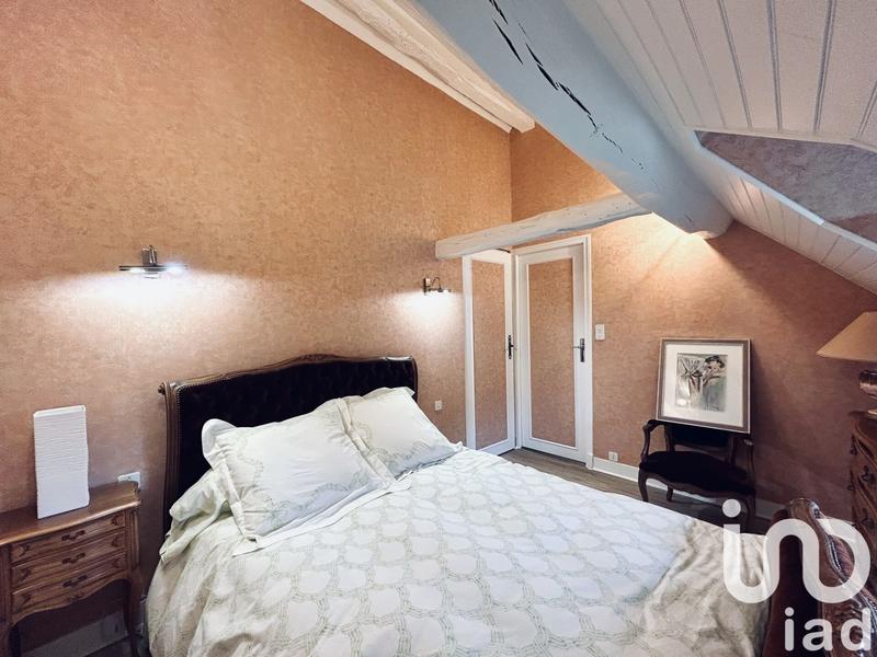 Maison - 300 m² - 8 pièces