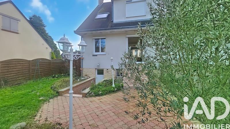 Maison - 95 m² - 4 pièces