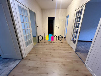 Appartement - 95 m² - 4 pièces