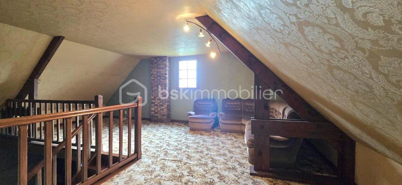 Maison traditionnelle - 198 m² - 8 pièces